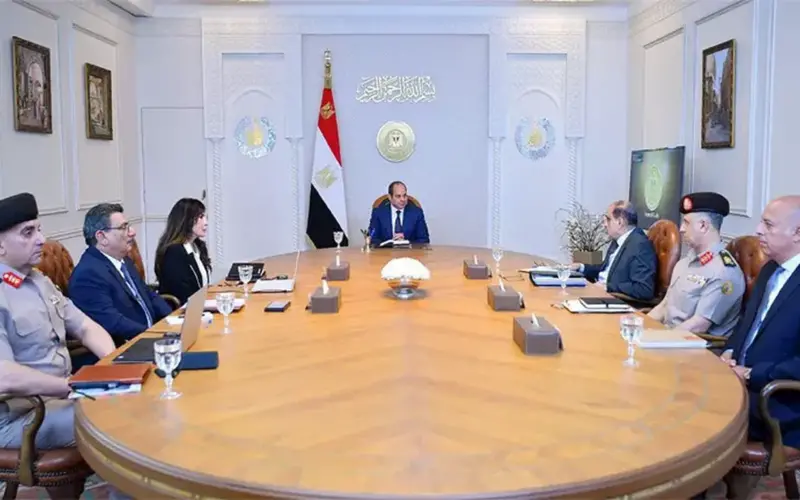 السيسي يتابع طرح شقق بالإيجار ومشروعات حياة كريمة
